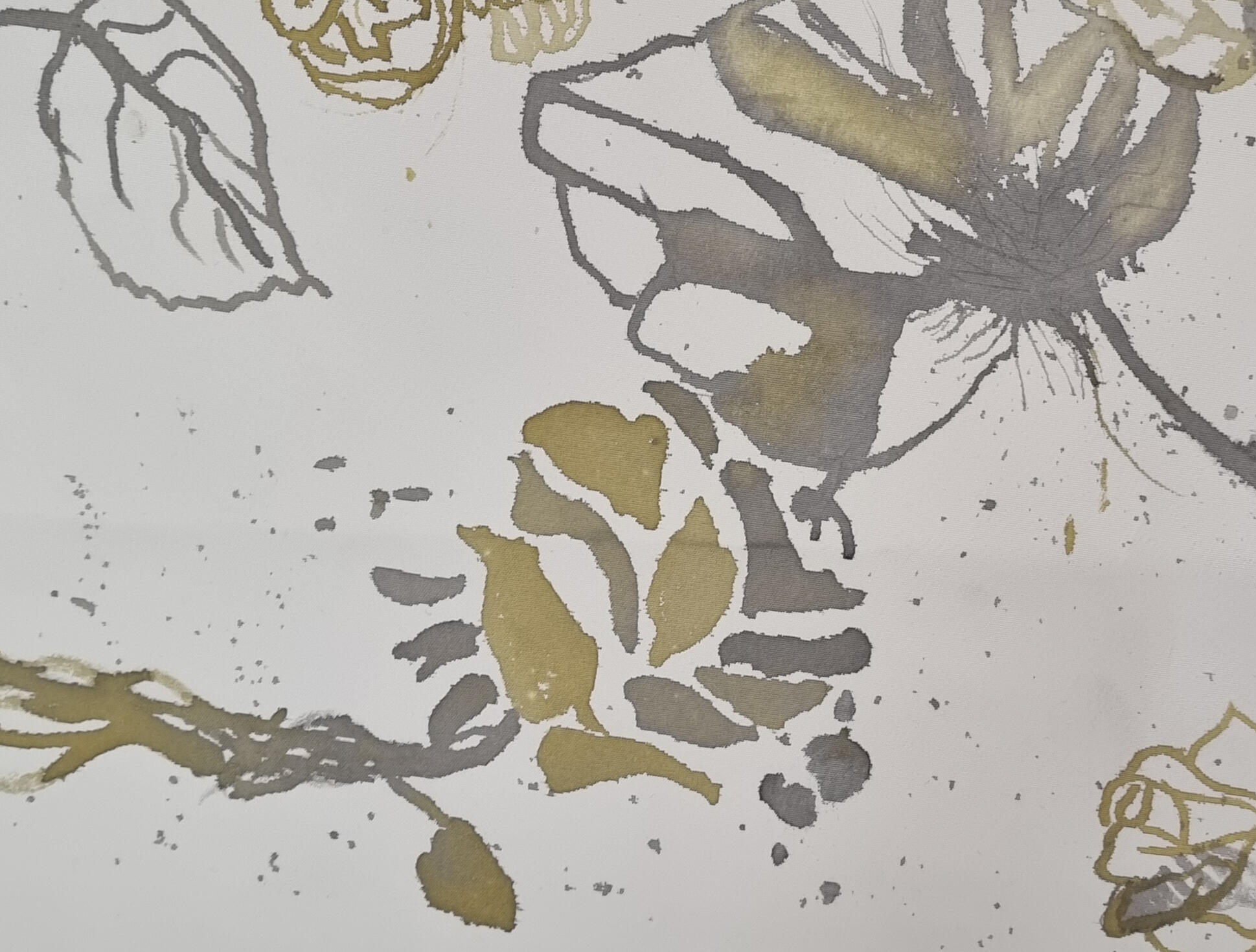 Description-MainBackground This is a background with a painting, has flowers.
